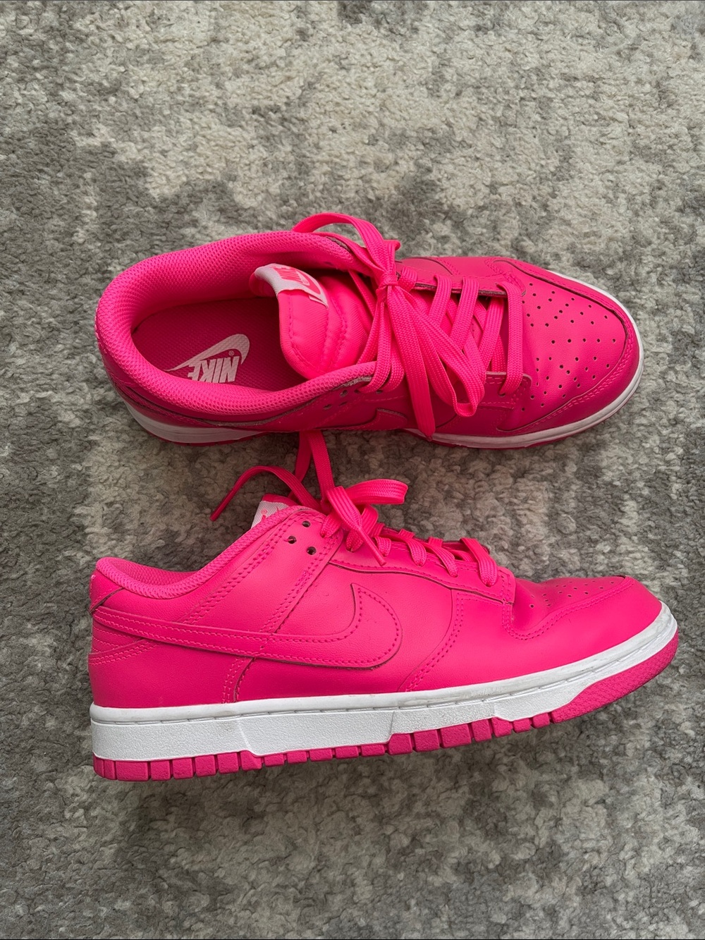 Nike Women's Neon hot Pink dunk Low-Top Sneakers